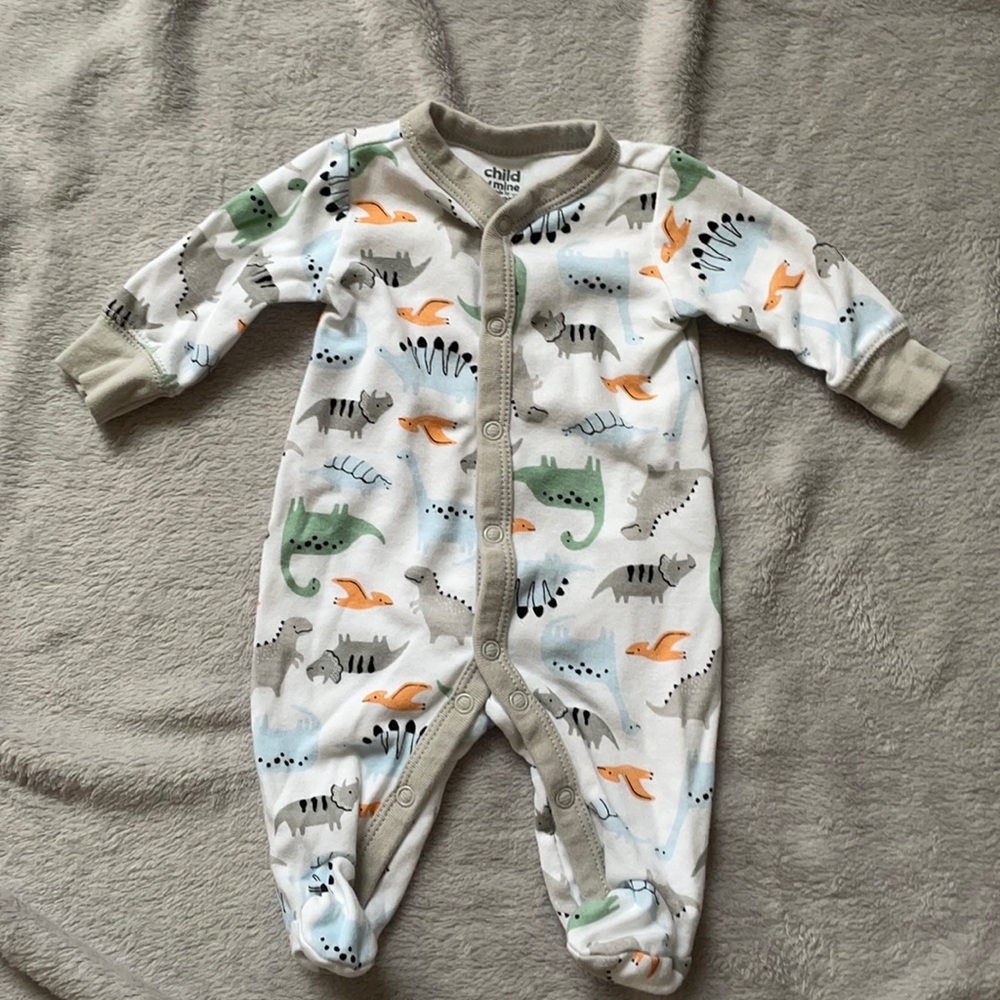 Carter’s newborn dinosaur sleeper